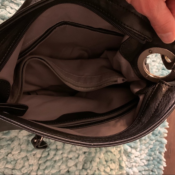 Pretty Black Purse - Picture 4 of 5